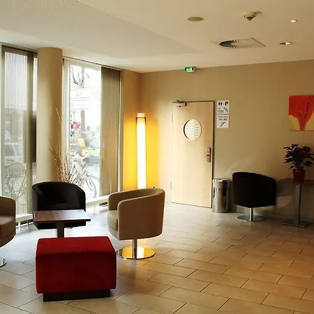 Express Centre West 3*