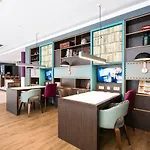 Express Centre West Otel 3*