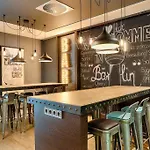 Otel Express Centre West 3*