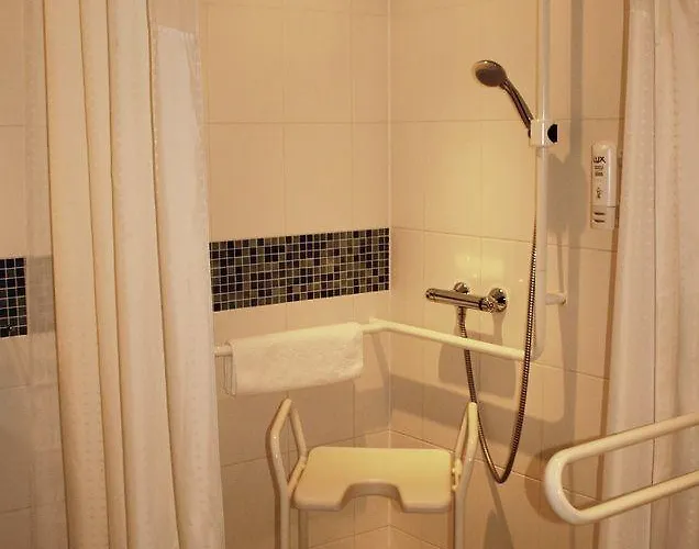 Express Centre West 3*