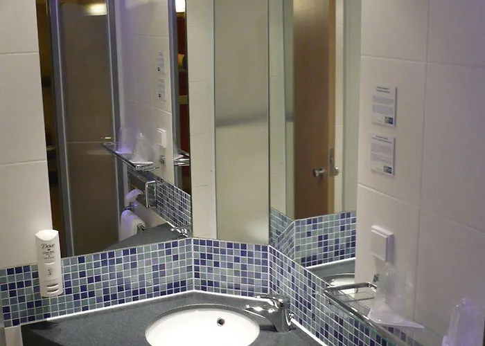 Express Centre West 3*