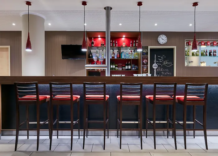 Hotell Express Centre West