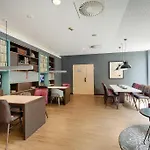 酒店 Express Centre West 3*