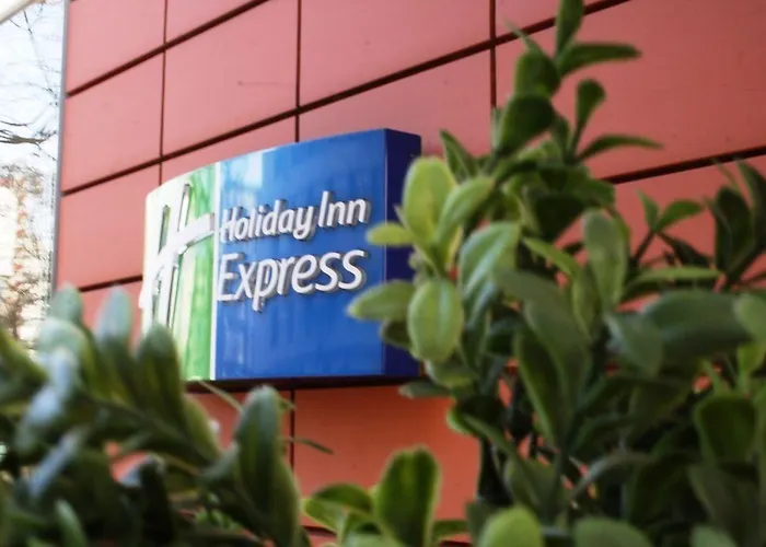 Express Centre West Hotell 3*