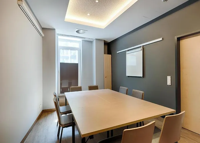 Hotell Express Centre West 3*