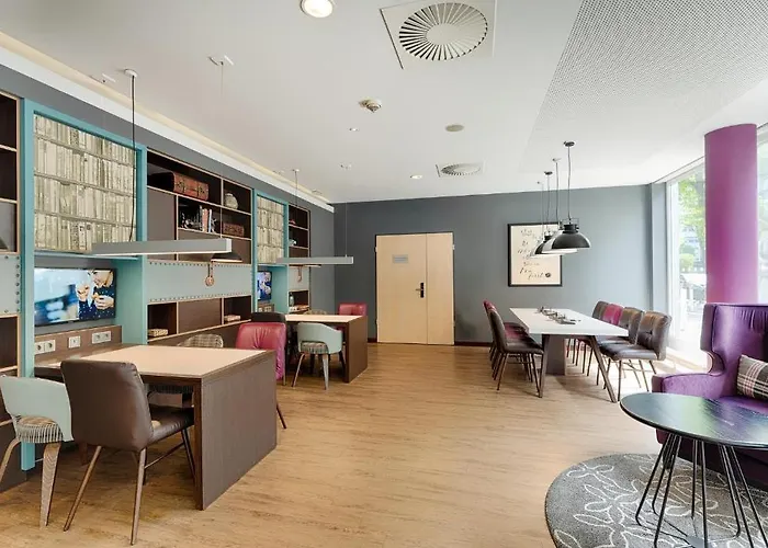 Hotell Express Centre West 3*