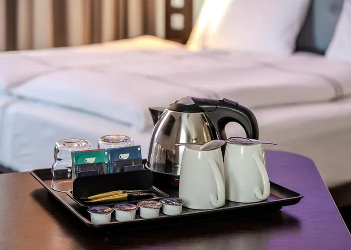 Hotell Express Centre West 3*