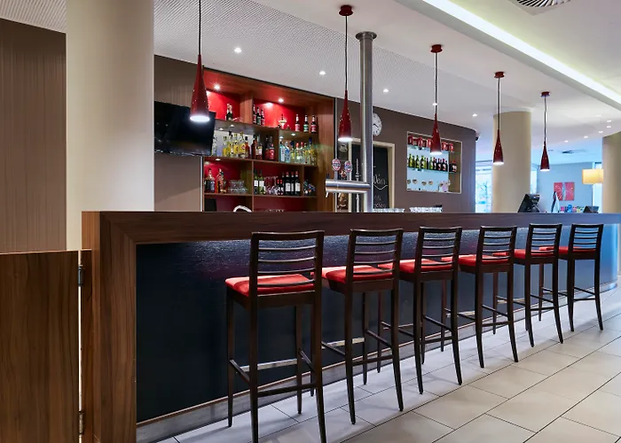 Express Centre West Hotel 3*