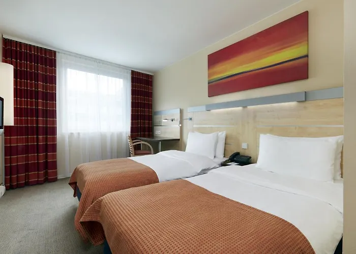 Express Centre West Hotel 3*