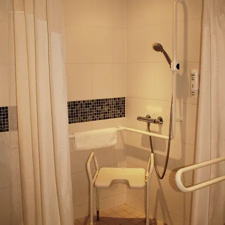 Express Centre West 3*