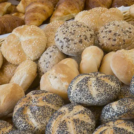 Express Centre West Hotel 3*