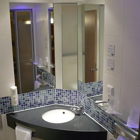 Express Centre West 3*