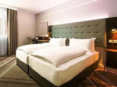 호텔 Express Centre West 3*