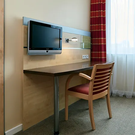 Express Centre West Hotel