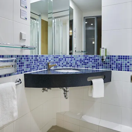 호텔 Express Centre West