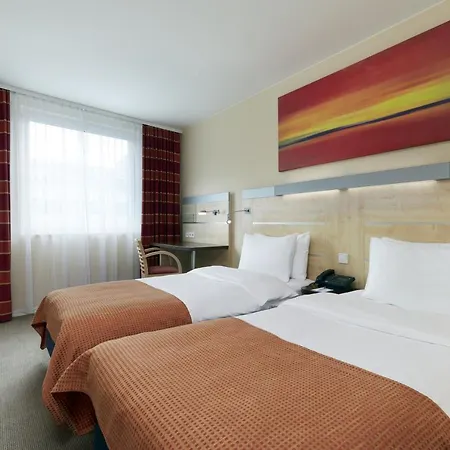 Express Centre West Hotel 3*